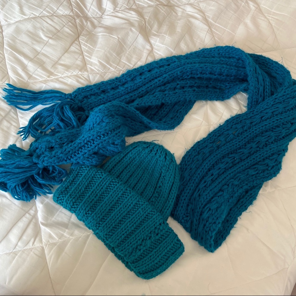 COZY Teal Turquoise Knit Beanie Hat and Scarf